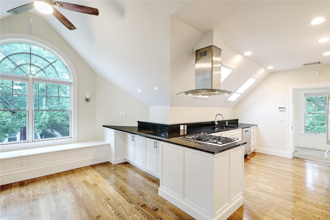 156 Sixth Street 3