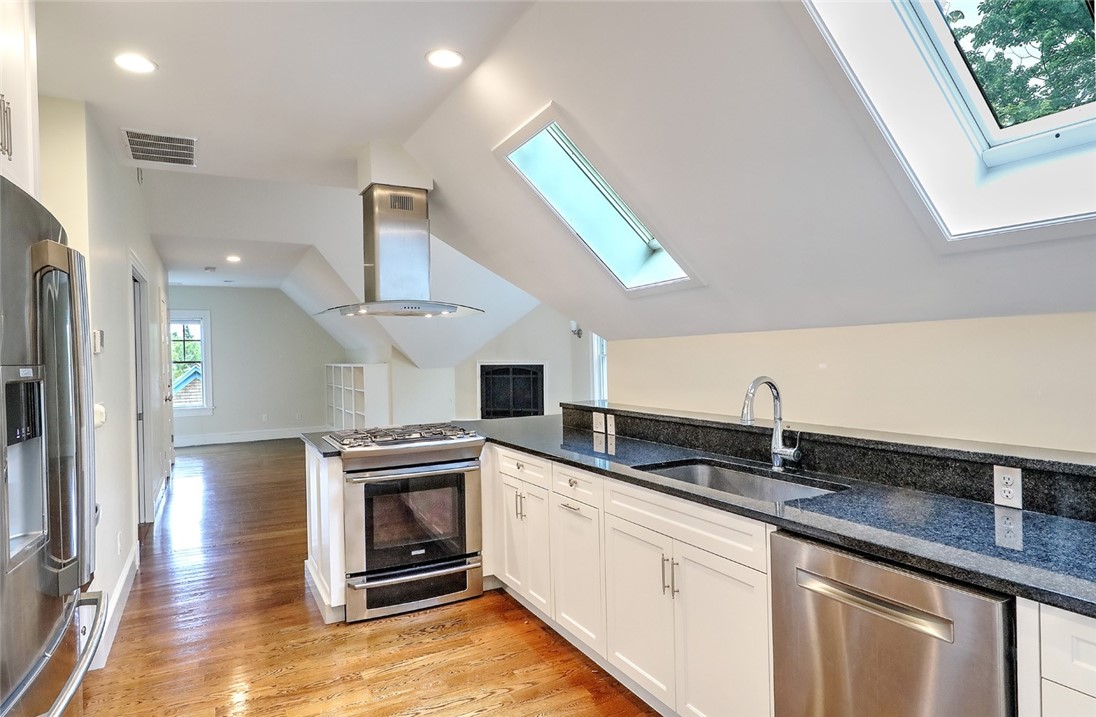 156 Sixth Street 3