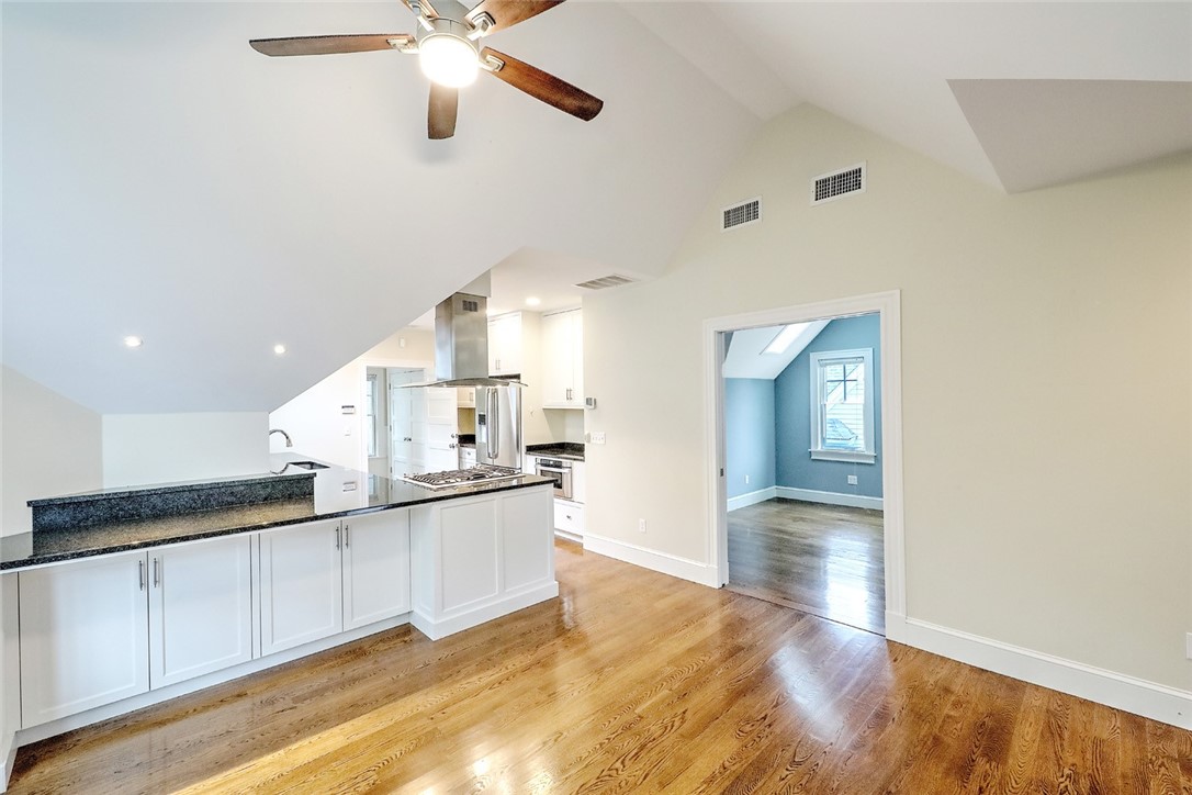 156 Sixth Street 3
