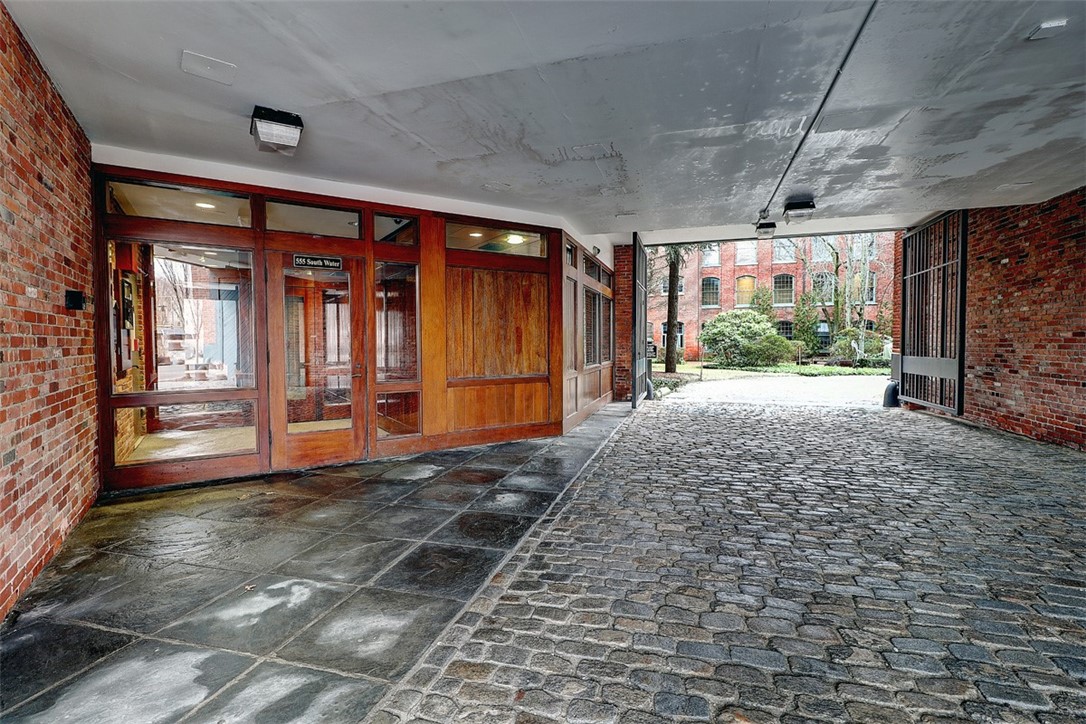 555 South Water Street