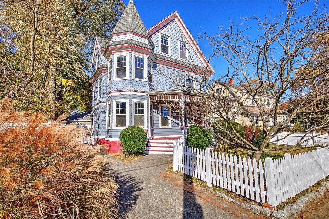 119 Arnold Avenue