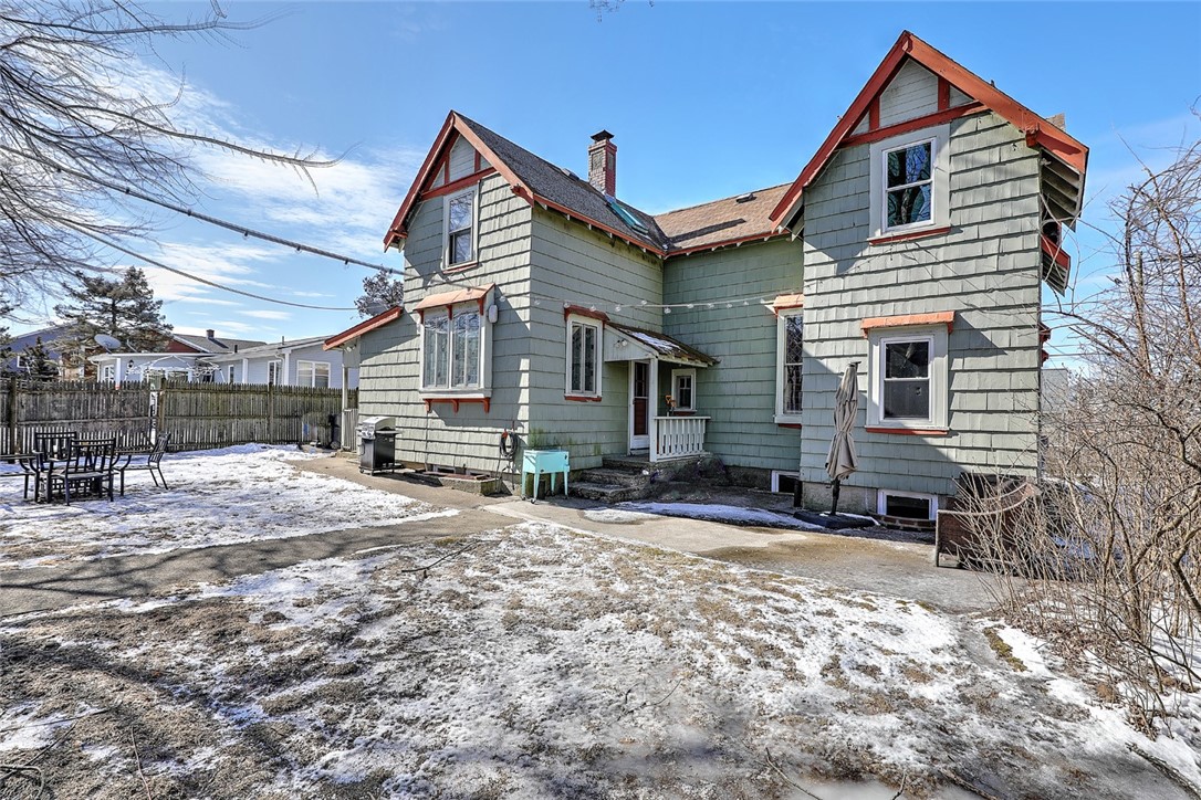 24 Magnolia Street