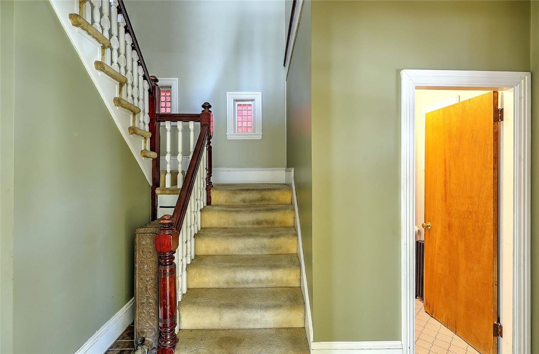 81 Arnold Avenue