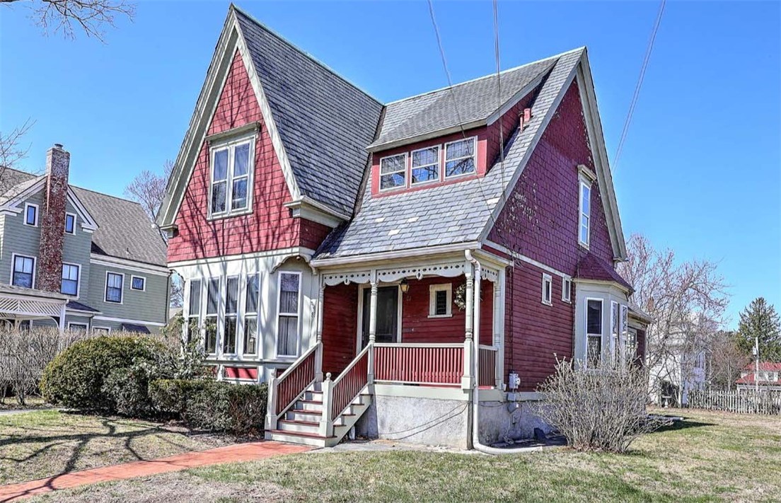 81 Arnold Avenue