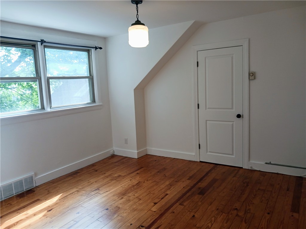 19 Vassar Avenue