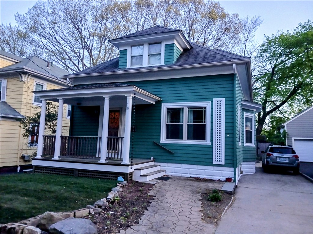 19 Vassar Avenue