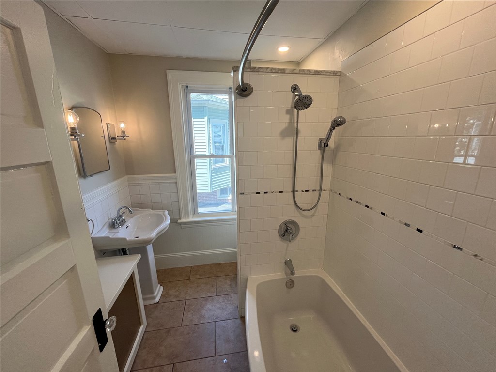 224 Rochambeau Avenue 1