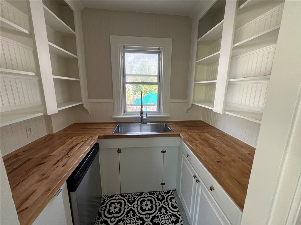 224 Rochambeau Avenue 1