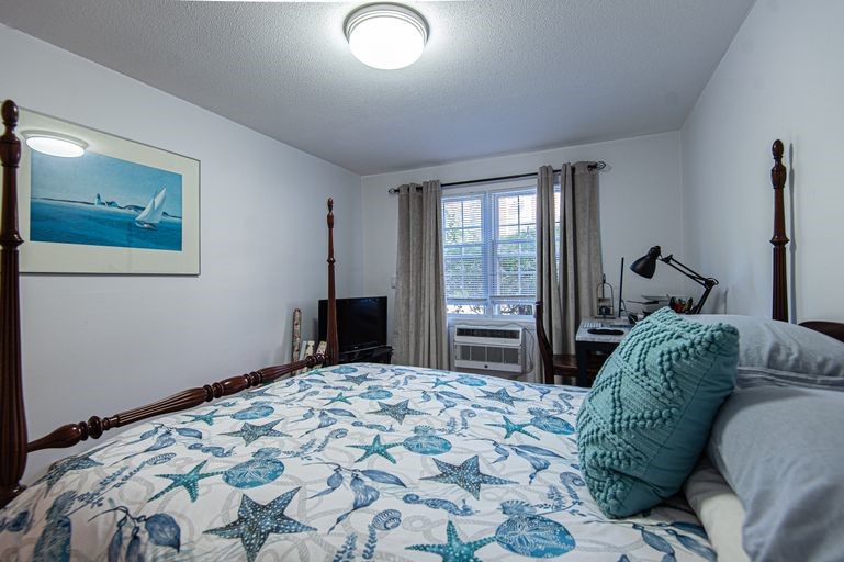 31 Bullocks Point Avenue 2A