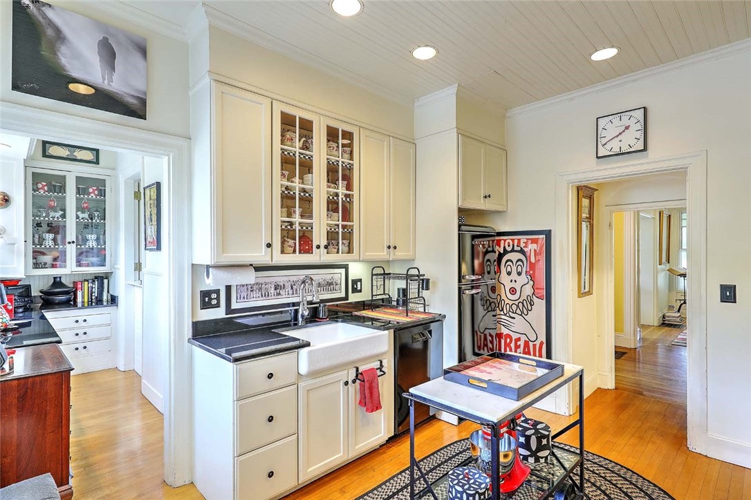 26 Diman Place 26