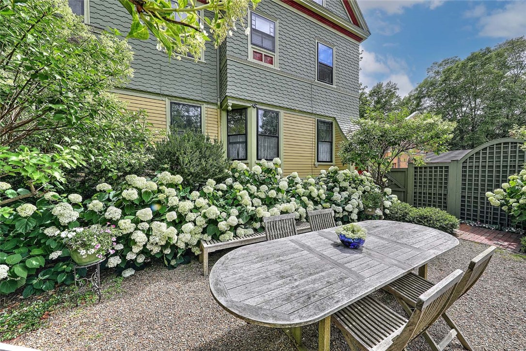 26 Diman Place 26