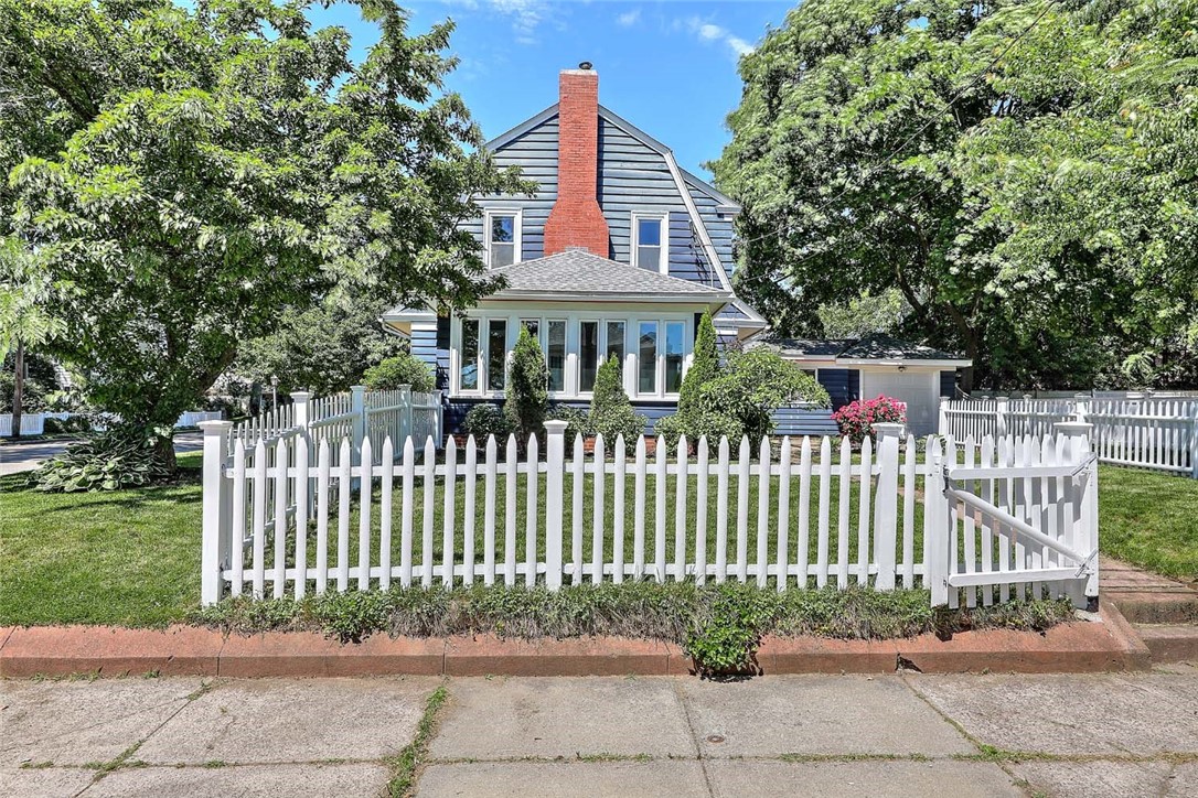 632 East Avenue