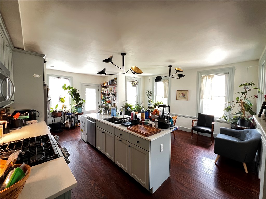 191 Transit Street 2