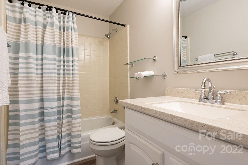 6822 Farmingdale Drive Unit: C