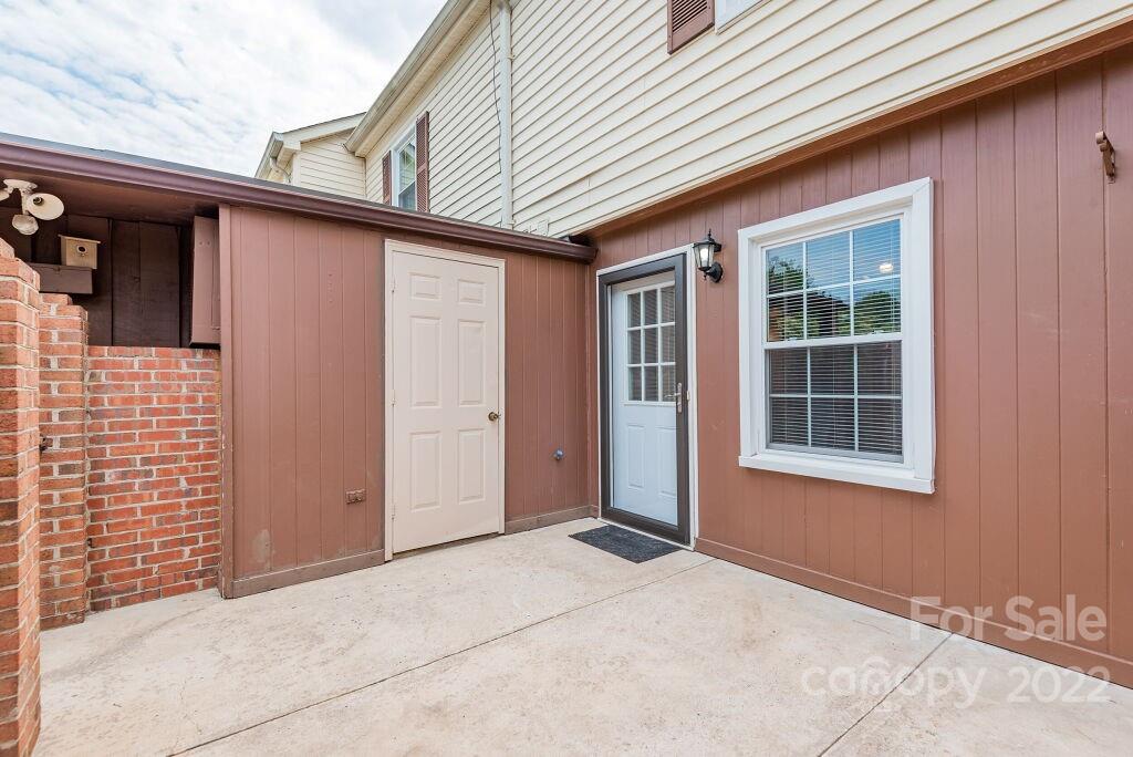 6822 Farmingdale Drive Unit: C