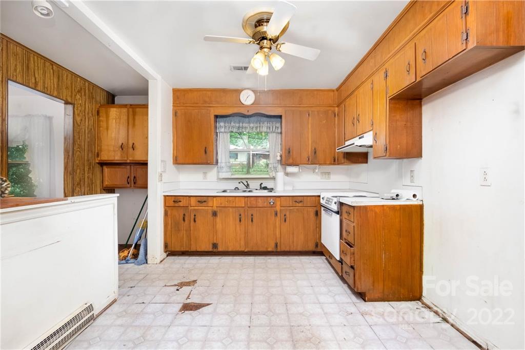 2424 Dora Drive