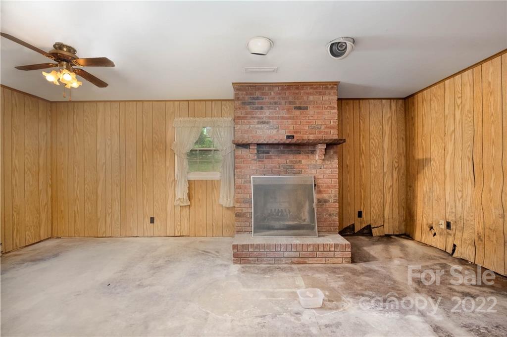 2424 Dora Drive