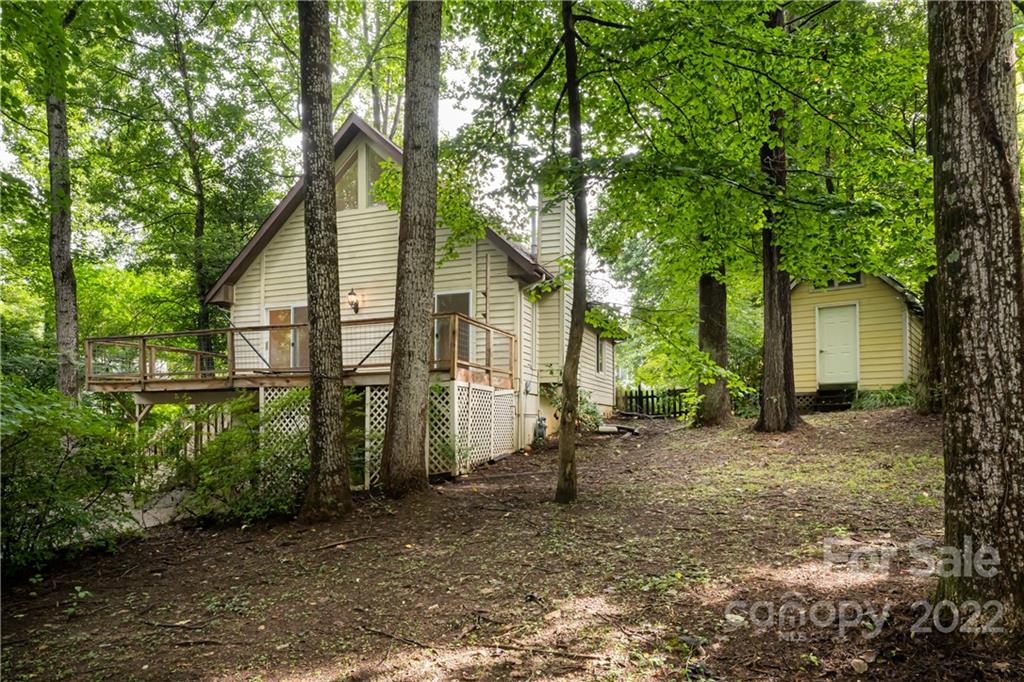 4 Oak Moss Court