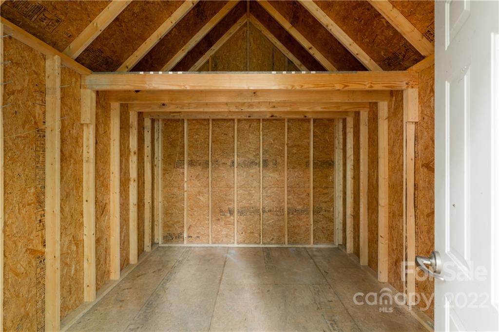 4 Oak Moss Court