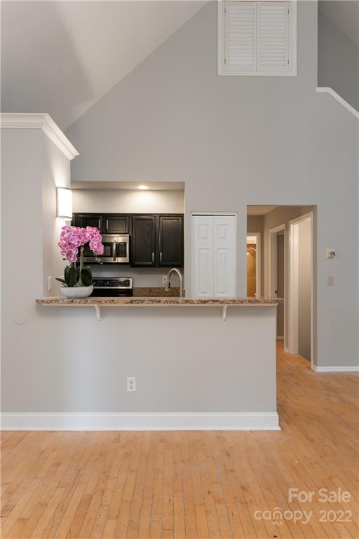 4 Oak Moss Court