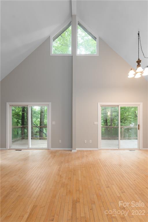 4 Oak Moss Court