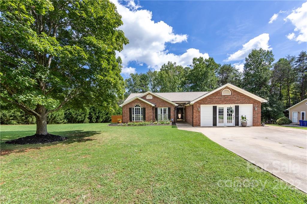 7760 Wallace Lane