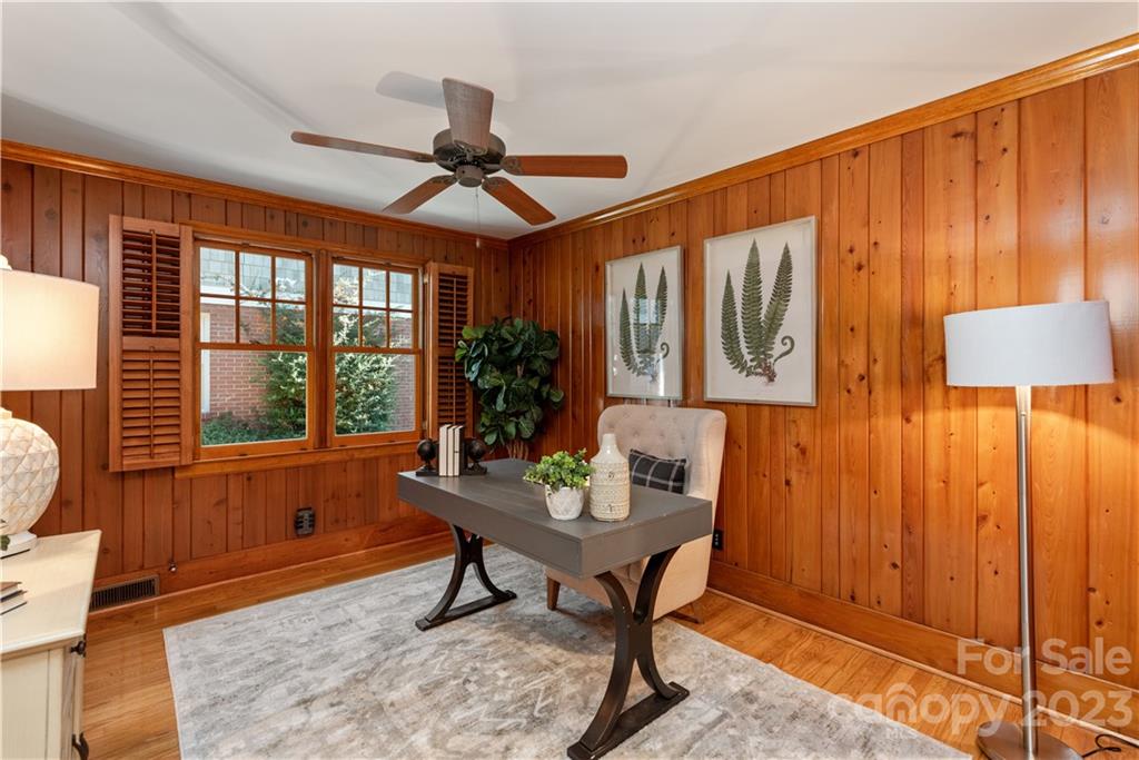 2212 Charlotte Drive