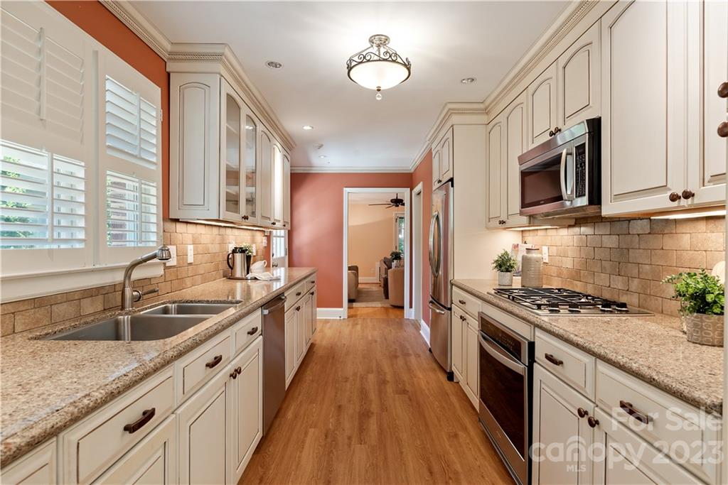 2212 Charlotte Drive