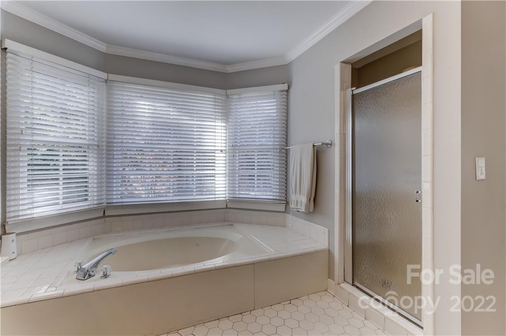 7015 Foxglove Drive