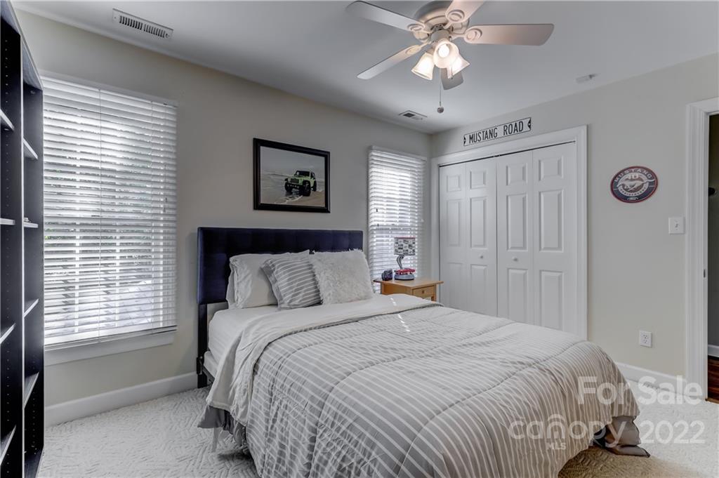 7015 Foxglove Drive