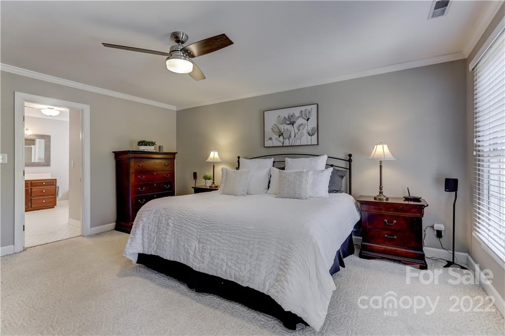 7015 Foxglove Drive