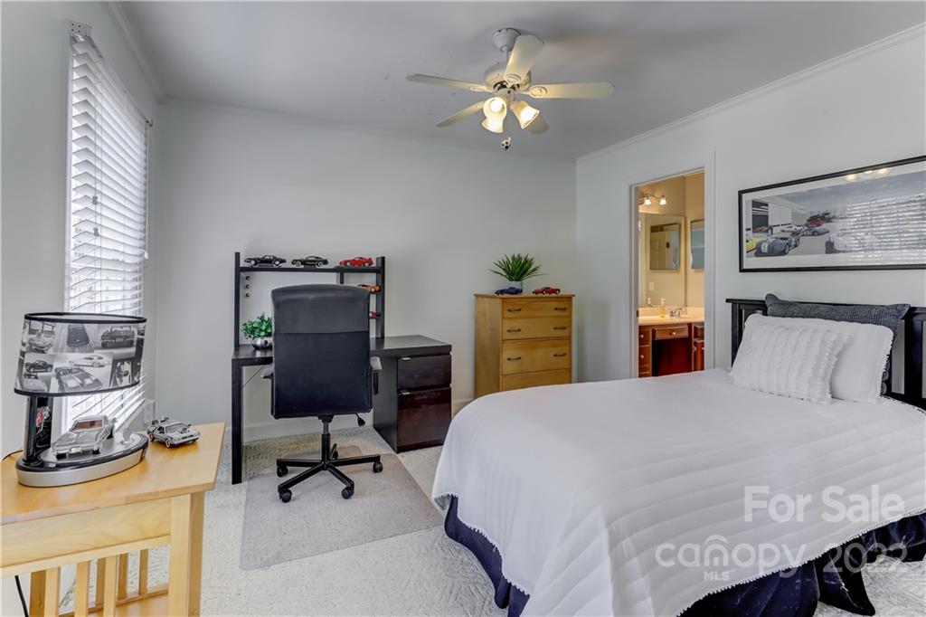 7015 Foxglove Drive