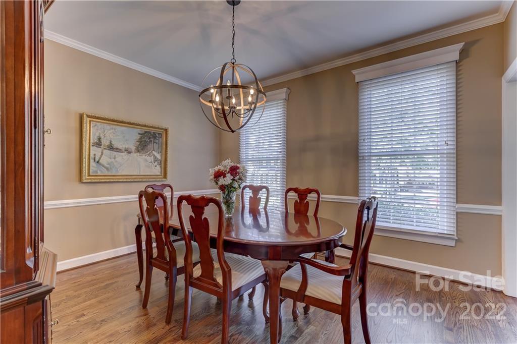 7015 Foxglove Drive