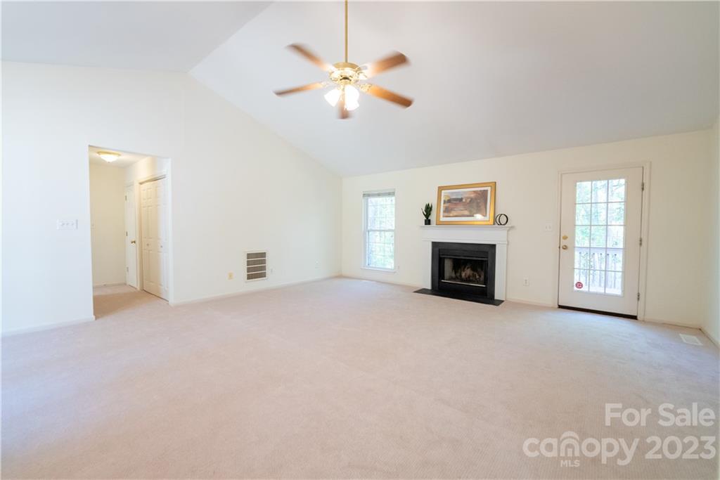 13800 Woody Point Road