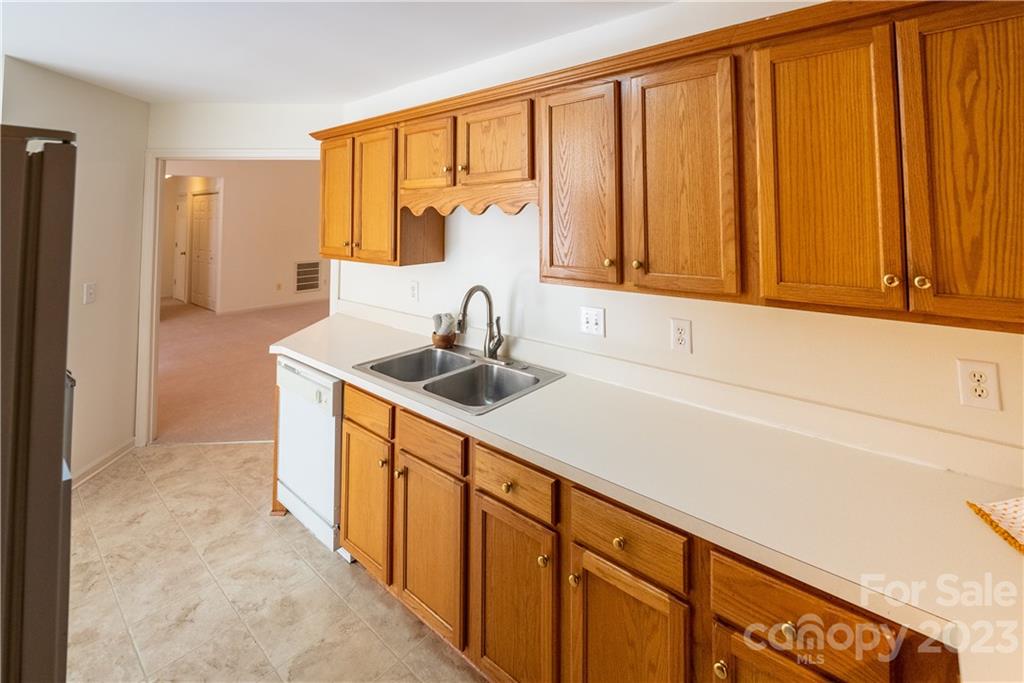 13800 Woody Point Road