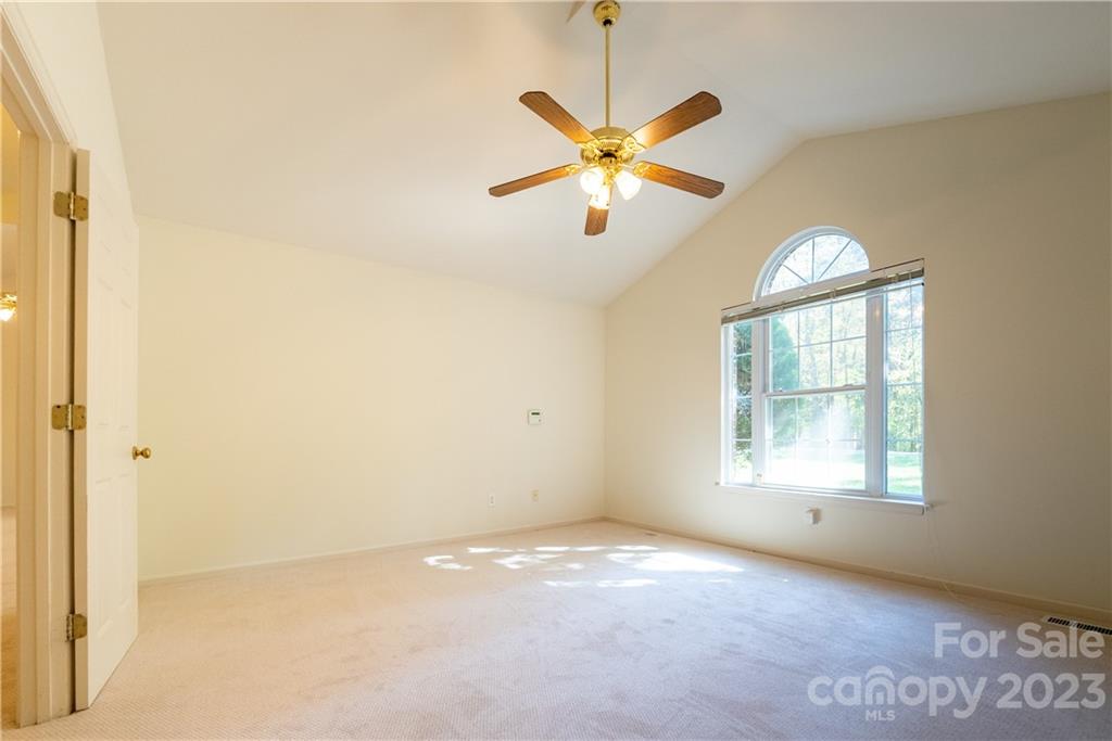 13800 Woody Point Road