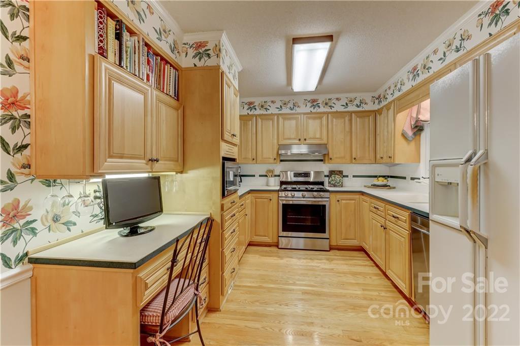 1830 Hazelwood Court