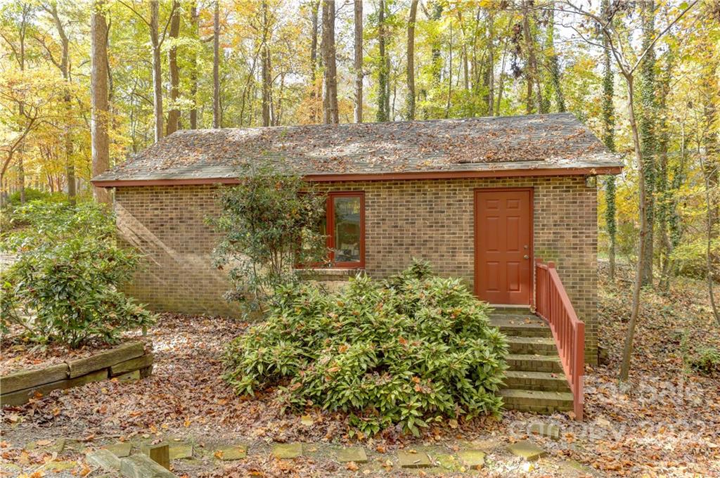1830 Hazelwood Court