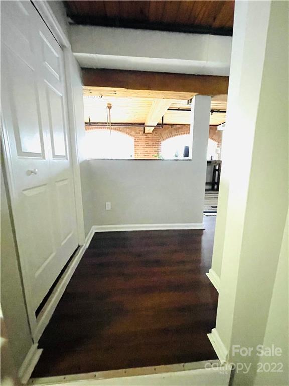 201 S Hoskins Road Unit: 133