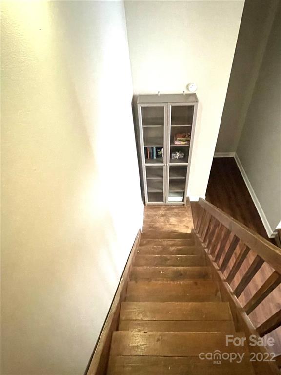 201 S Hoskins Road Unit: 133