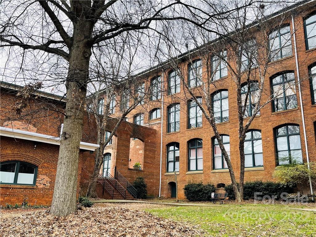 201 S Hoskins Road Unit: 133