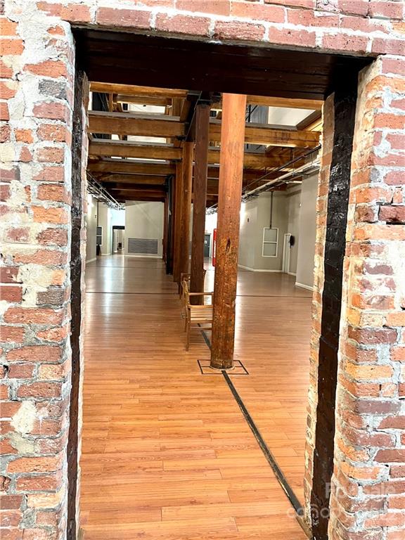 201 S Hoskins Road Unit: 133