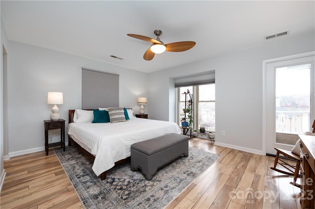 9801 Emerald Point Drive Unit: 11