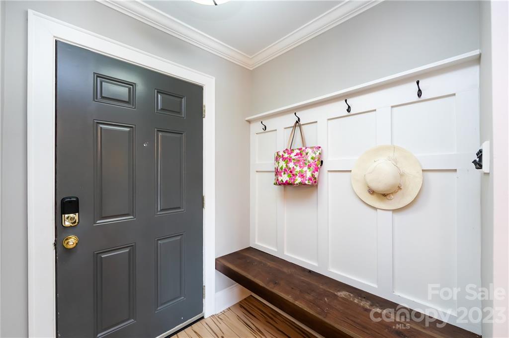 9801 Emerald Point Drive Unit: 11