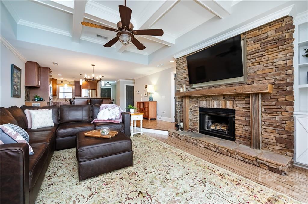9801 Emerald Point Drive Unit: 11