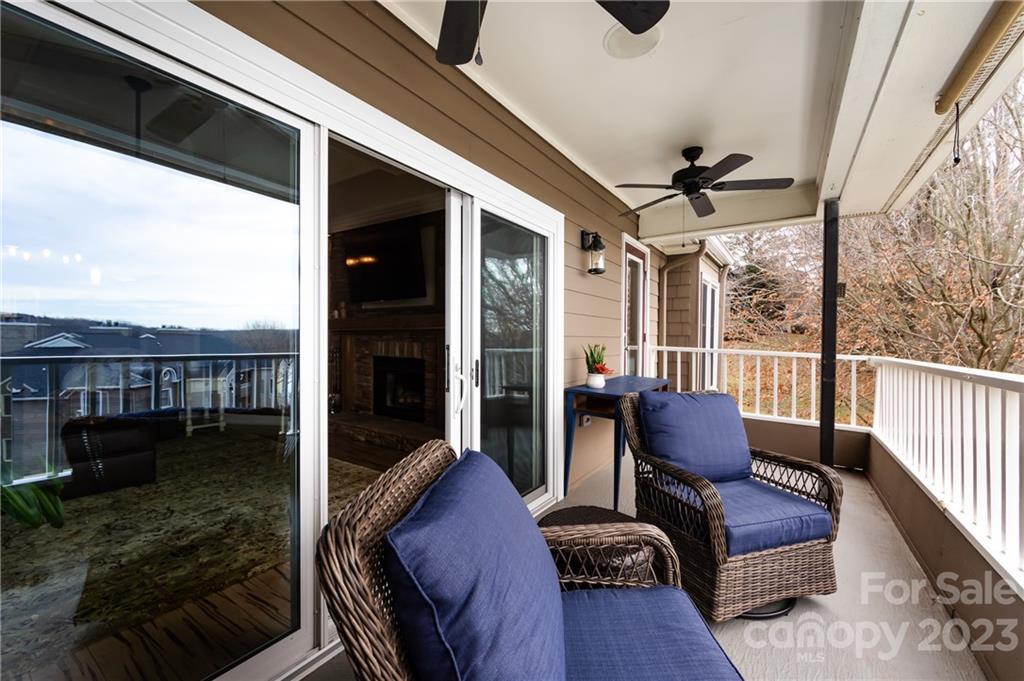 9801 Emerald Point Drive Unit: 11