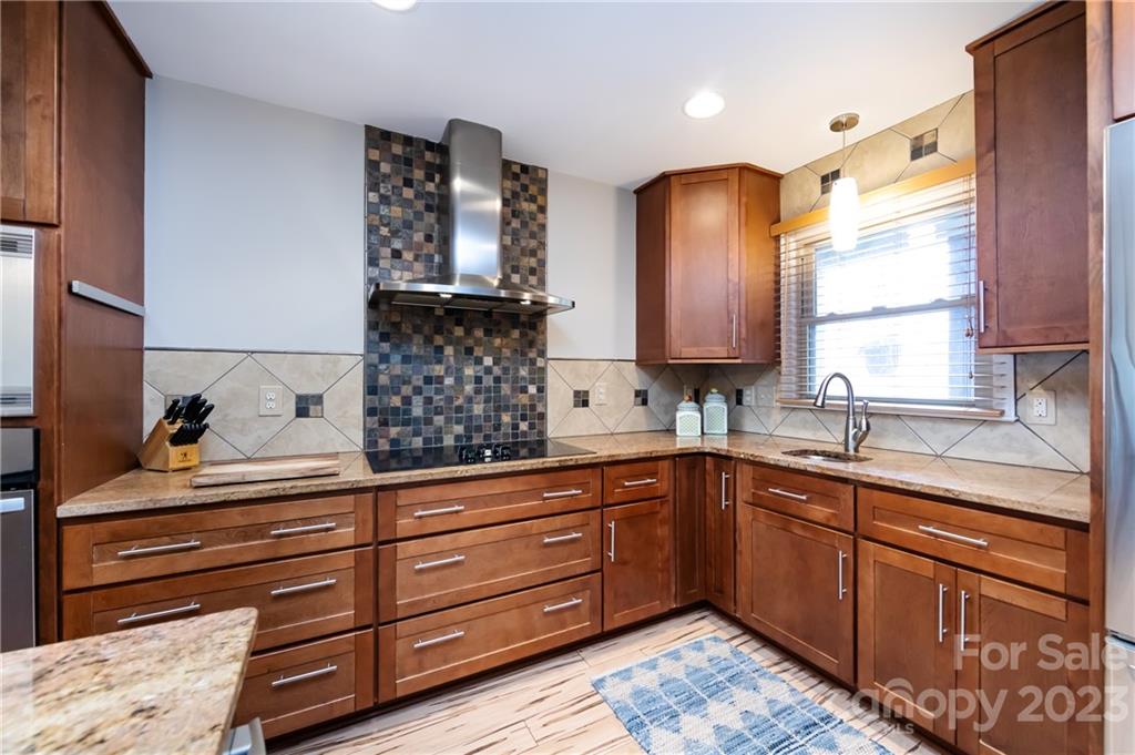 9801 Emerald Point Drive Unit: 11
