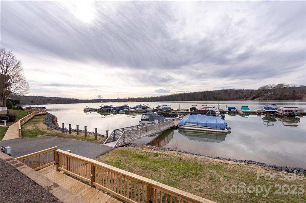 9801 Emerald Point Drive Unit: 11