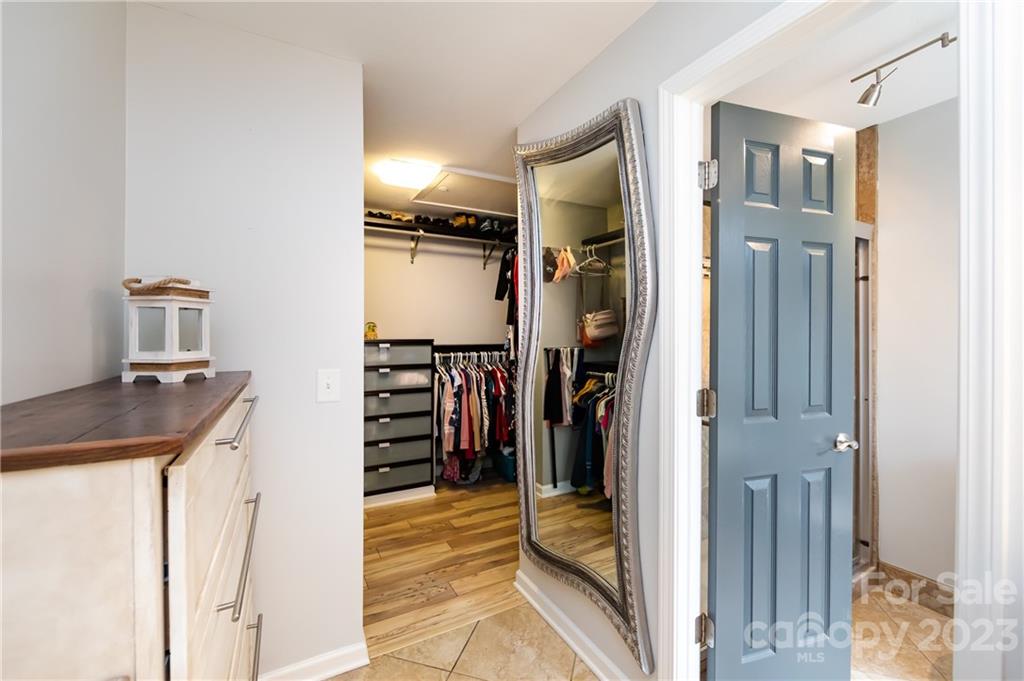 9801 Emerald Point Drive Unit: 11