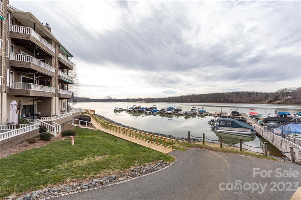 9801 Emerald Point Drive Unit: 11